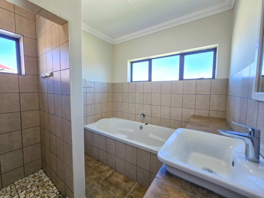 4 Bedroom Property for Sale in Stilbaai Wes Western Cape